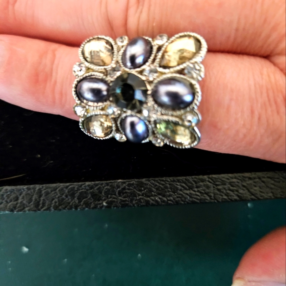 Costume adjustable ring